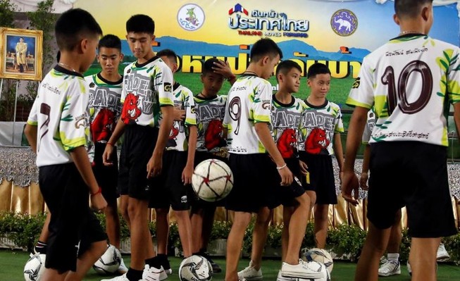 Thái Lan cấp quốc tịch cho 4 thành viên đội bóng Lợn hoang