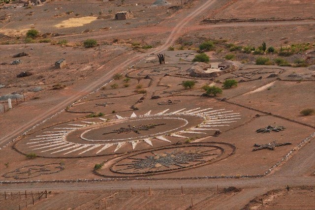 Theo lệnh người ngoài hành tinh xây bãi đáp UFO