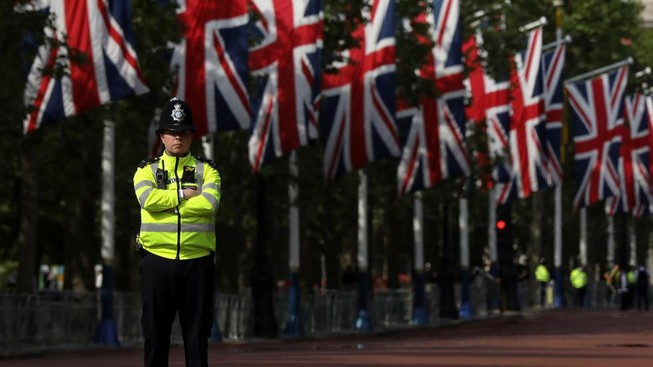 Phát hiện vật phẩm lạ, Anh phong tỏa khu vực điện Whitehall