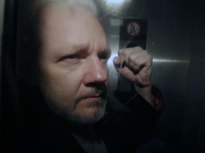 Sức khỏe của nhà sáng lập WikiLeaks đang xấu đi