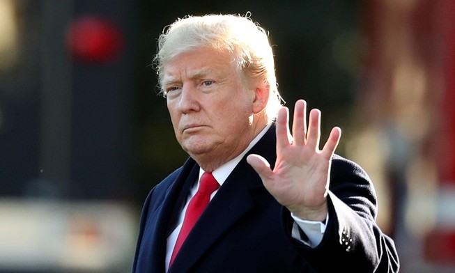 Ủy ban Hạ viện thông qua điều khoản luận tội Tổng thống Trump