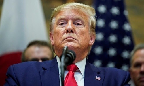 Nhà Trắng hoãn viện trợ Ukraine 90' sau cuộc gọi của ông Trump