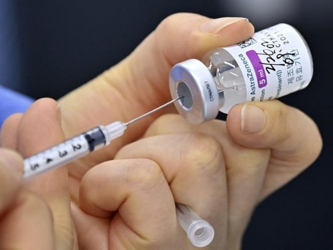 VaccineCOVID-19: Hàn Quốc vừa cho tiêm 5 ngày, đã 2 người chết
