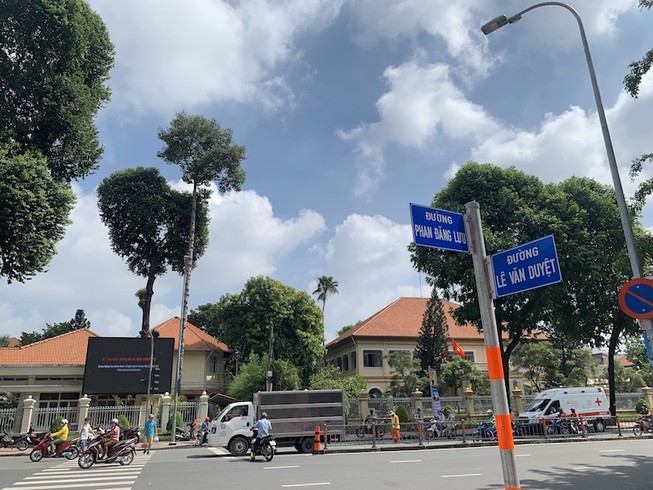 Đường Đinh Tiên Hoàng trước ngày đổi thành Lê Văn Duyệt