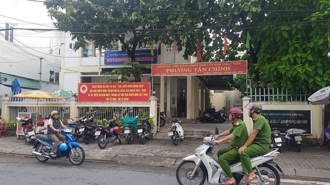 Đi điều chỉnh hộ tịch, bị cán bộ hộ tịch hành