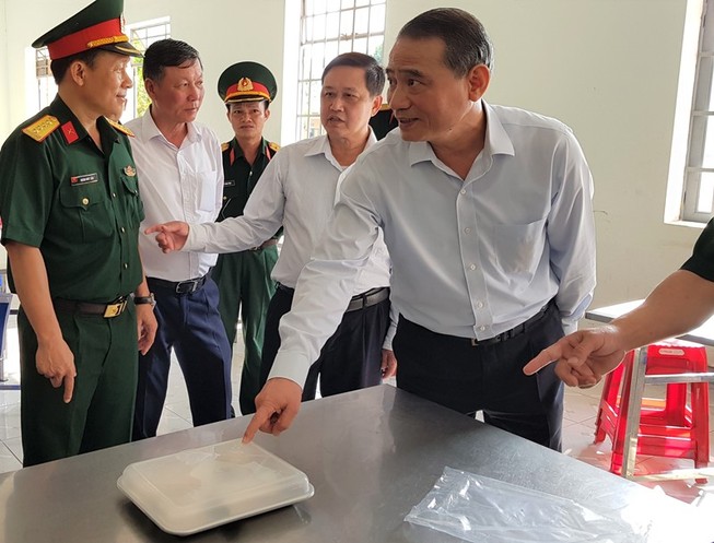 Bí thư Đà Nẵng thị sát nơi cách ly 250 công dân về nước