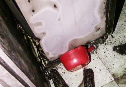 Bị người yêu chia tay, đổ xăng đốt cả 3 người trong nhà