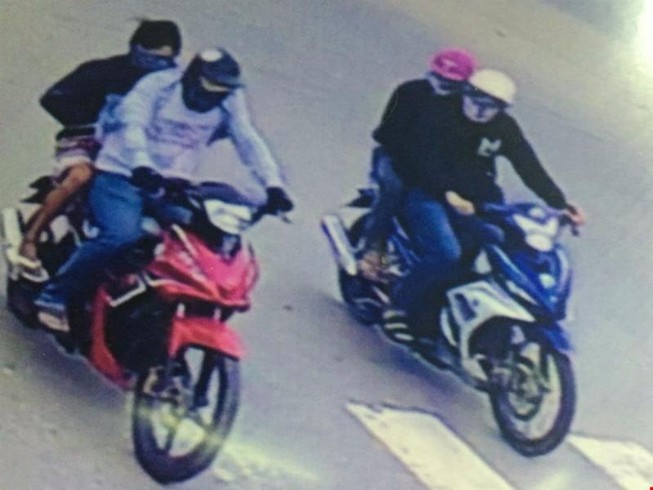 Bắt thêm hai nghi can dùng súng cướp tiệm vàng