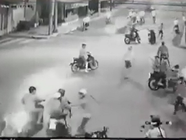 Bắt 8 người trong nhóm dùng hung khí vây công an, dân phòng
