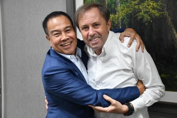 Thái Lan ‘cột’ Rajevac và mục tiêu vô địch AFF Cup