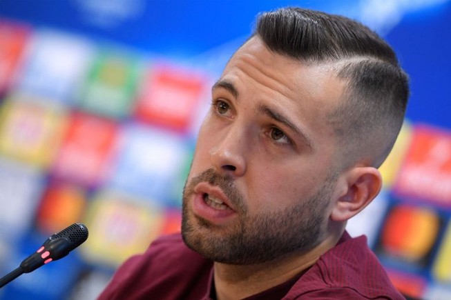 'Barcelona hiện hay hơn năm đoạt cú ăn ba'