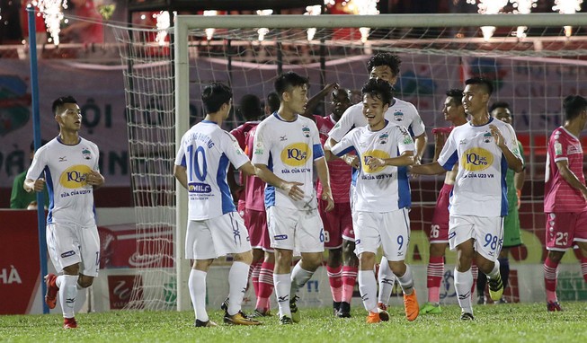 Được CĐV cổ vũ nhiệt tình, HA Gia Lai vẫn thua