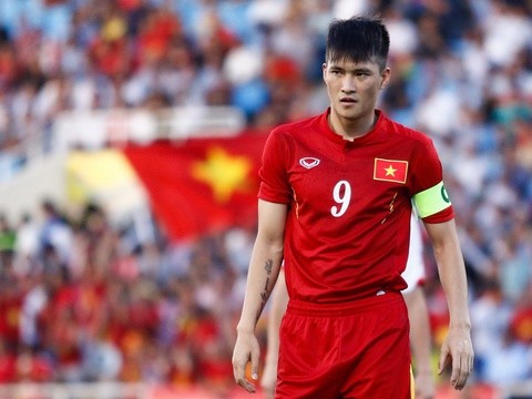Người Thái 'hét' Công Vinh là 'Côn Vin'