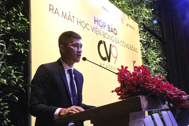 Công Vinh bất ngờ chia tay CLB TP.HCM