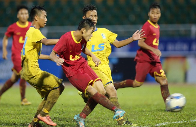 Giữa mùa Asiad có trận chung kết trên sân Thống Nhất