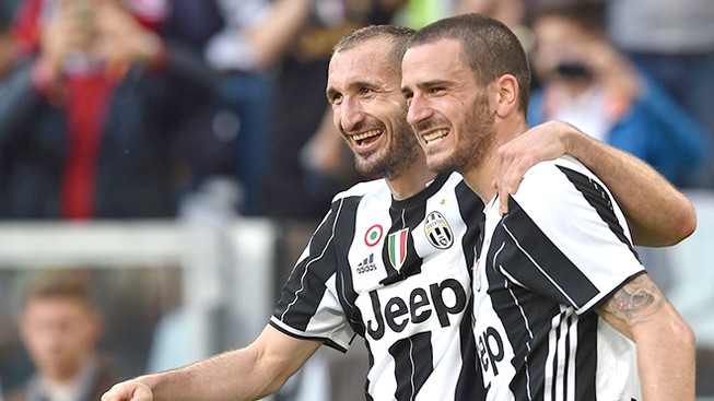 Mourinho khuyên Chiellini, Bonucci nên giảng dạy ở ĐH Harvard