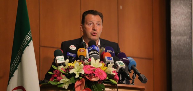 Marc Wilmots chính thức dẫn dắt đội tuyển số 1 châu Á