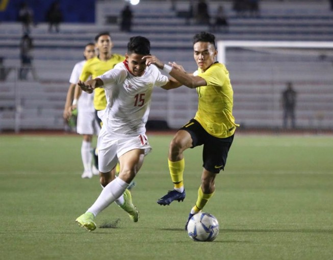 Thua U-22 Philippines, á quân SEA Games có nguy cơ bị loại