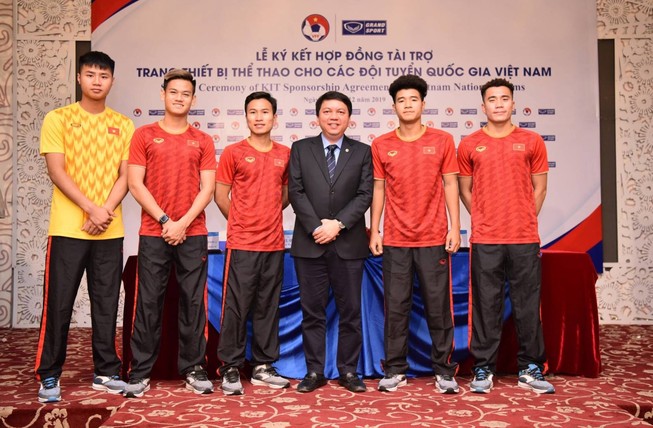 Việt Nam mặc đồ Thái đánh bại tuyển Thái, người Thái nói gì?
