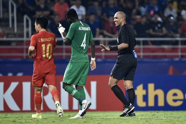 Thái Lan 'truy tìm' trọng tài Abu Bakar