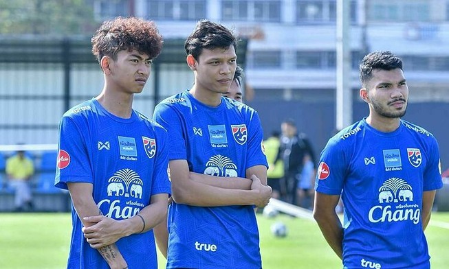 Bản hợp đồng 2 năm, Nishino lại hứa đưa Thái bay cao