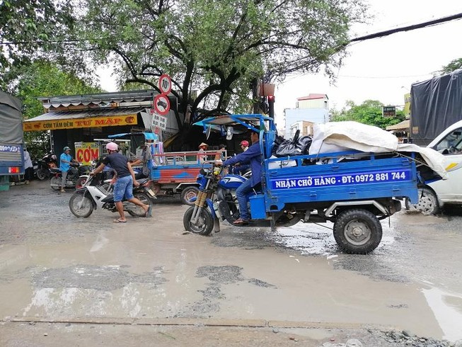 Thêm nhiều con đường đau khổ ở Bình Chánh