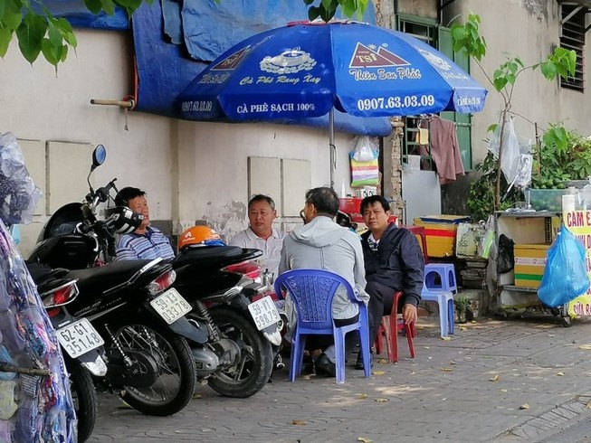 Những hình ảnh xấu xí trong ngày đầu cách ly toàn xã hội