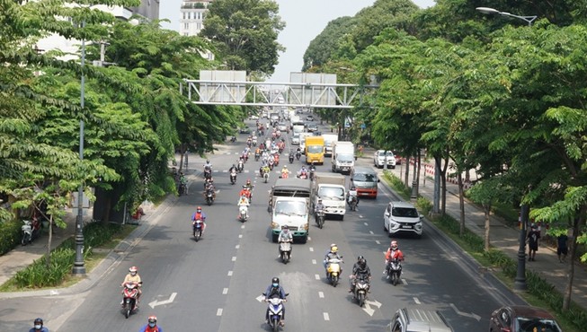TP.HCM ngày đầu nới lỏng giãn cách xã hội