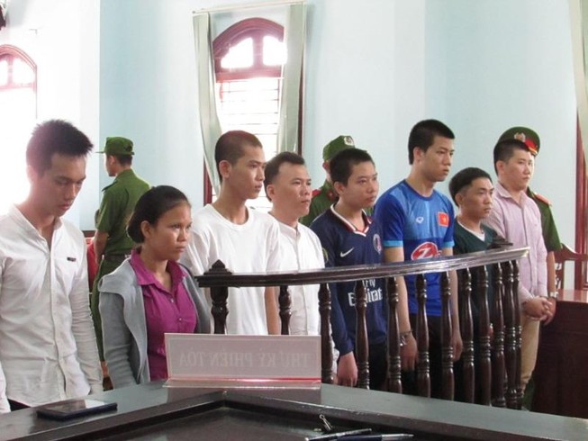 Đi giao hàng đến lần thứ 7 mới biết là… hàng độc