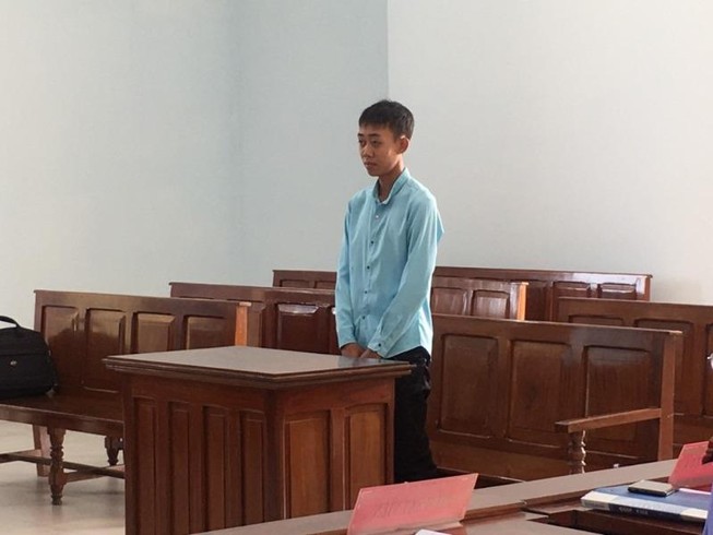 Giảm 2 năm tù cho thanh niên ‘yêu’ bạn gái nhí
