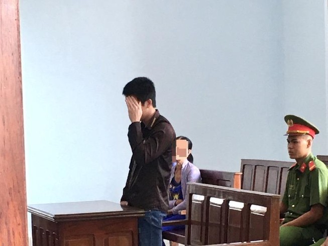 Thiếu niên bị phạt 8 năm tù vì yêu bé gái 12 tuổi