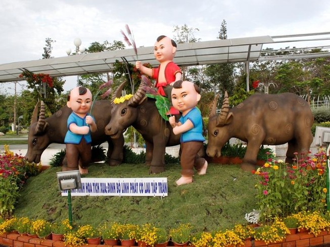 Cần Thơ: Bế mạc sớm đường hoa nghệ thuật vào tối 11-2