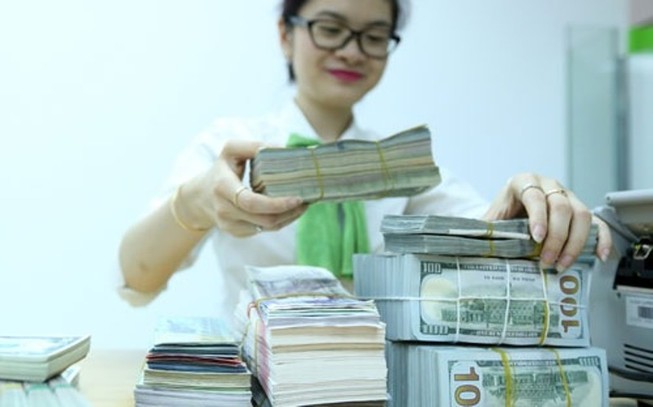 Giá vàng bật tăng mạnh sau tuyên bố của FED