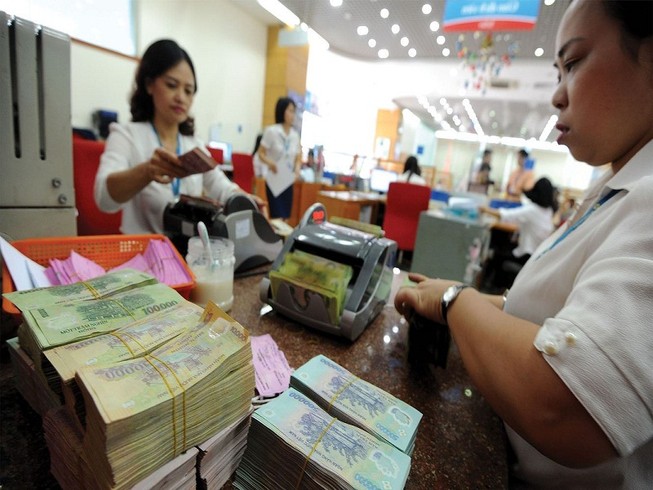 Lãi suất chứng chỉ tiền gửi lại... nhảy vọt