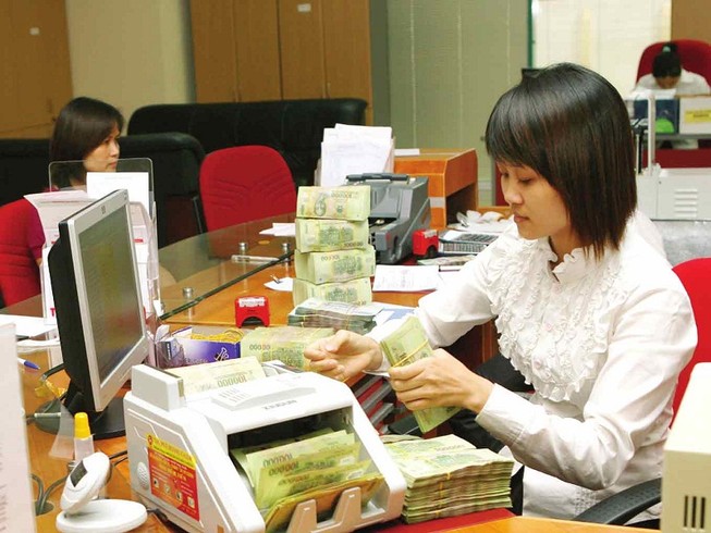 Lãi suất huy động tăng, người vay phập phồng lo