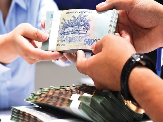 Cuối năm các ngân hàng đua nhau giảm lãi suất tiền gửi