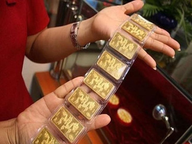 Giá vàng SJC cao hơn thế giới 4,6 triệu đồng/lượng