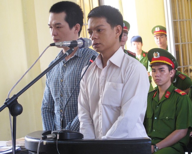 Đề nghị phạt 6 năm 3 tháng tù đối với công an viên đánh chết học sinh
