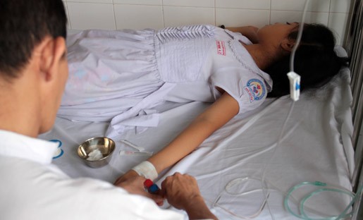 9 học sinh một lớp nhập viện sau khi tiêm Sởi - Rubella
