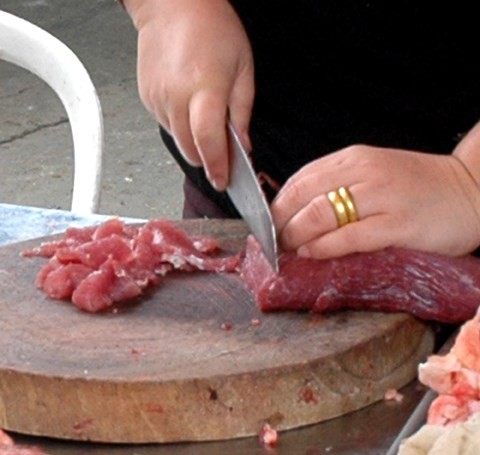 'Kho' chứa vi khuẩn kháng thuốc là… thớt