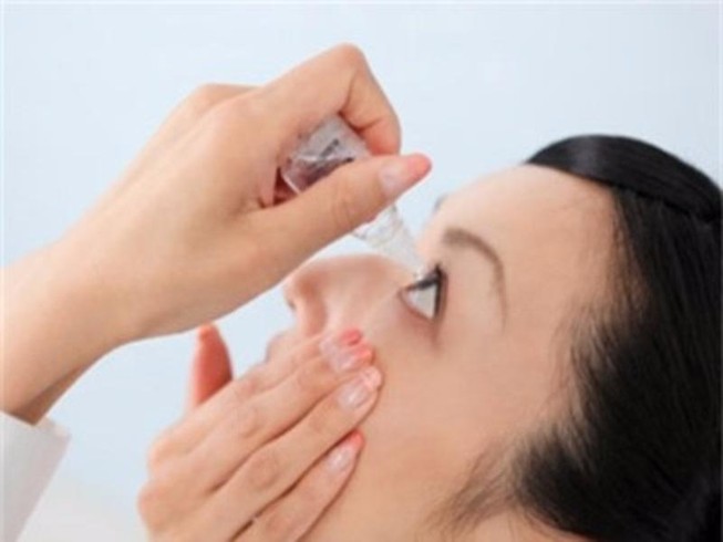Bị đau mắt đỏ nên kiêng ăn gì?