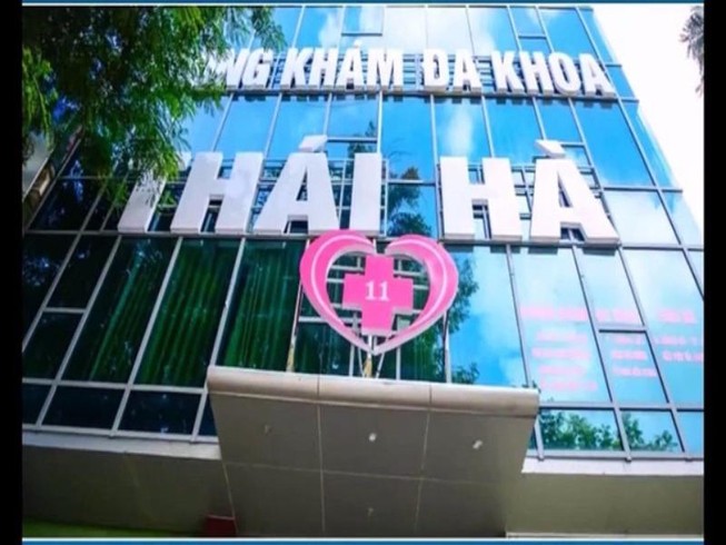 Đinh chỉ một BS Trung Quốc tại phòng khám sản khoa