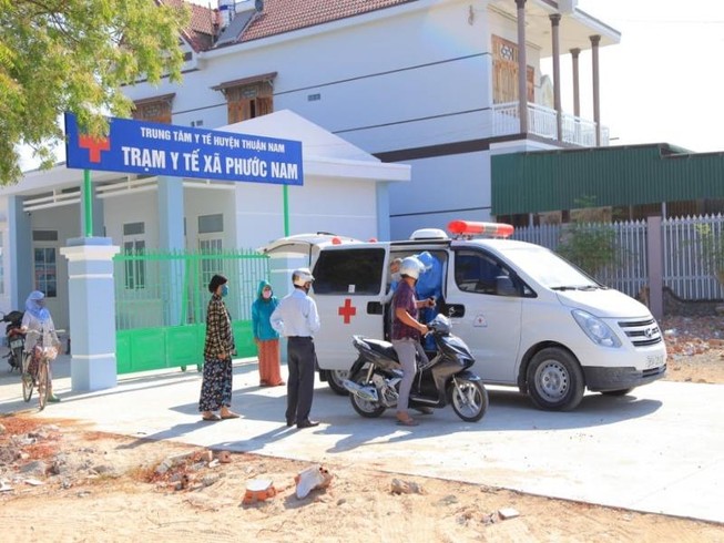 Dịch COVID-19: Ninh Thuận đưa thêm 6 trường hợp F1 đi cách ly