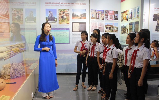 Không bao giờ quên Hoàng Sa!