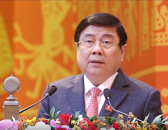Chủ tịch UBND TP.HCM trình bày tham luận tại Đại hội. Ảnh: CTV