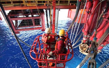 Trung Quốc tuyên bố việc dịch chuyển giàn khoan là “thực hiện theo kế hoạch“