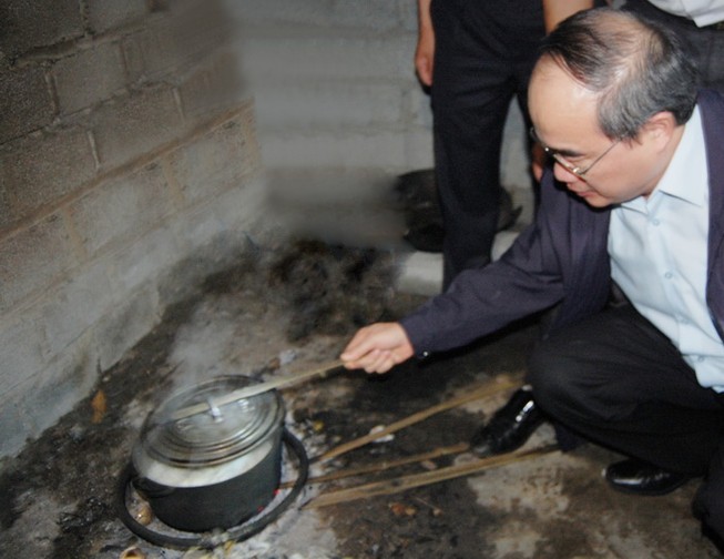 Xem nồi cơm của dân!