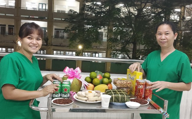 Xuân trong mùa COVID và quẻ dịch yêu thương