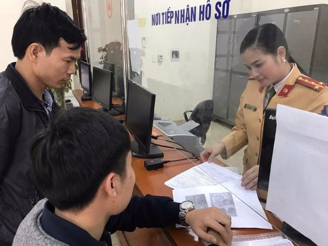 Tướng CA nói về đề xuất rút ngắn thời hạn GPLX