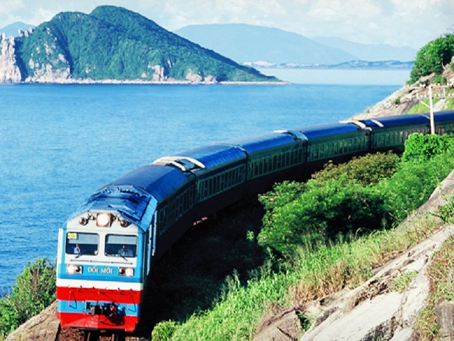 Tăng nhiều đoàn tàu dịp lễ 30-4, 1-5